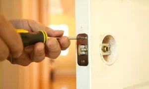 Lock Safe Services Houston, TX 713-470-0693 - 24-hour-emergency-locksmith